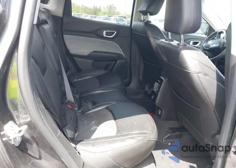 2022 Jeep Compass Latitude 4X4 from USA, damaged, VIN 3C4NJDBB1NT164523